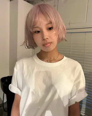 ショート カラー Loom.所属・村上雅人 ナチュラルモードのヘアスタイル