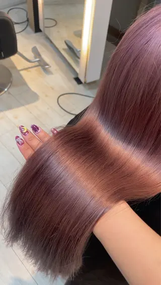 ロング カラー ブリーチ/髪質改善/ ハイトーン/暖色のヘアスタイル