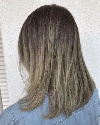 セミロング カラー レイヤーカット匠 イソザキノリユキのヘアスタイル