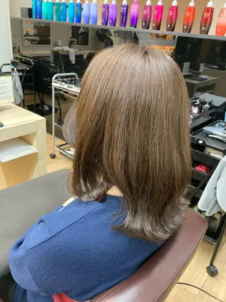 ミディアム 西原 みさきのヘアスタイル