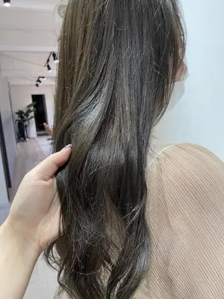 ロング カラー 🐺ウルフ/レイヤー 似合わせ‎🤍沙羅のヘアスタイル