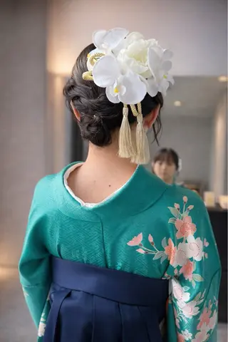 ミディアム カラー ヘアアレンジ 透明感/オリーブ/ グレージュ/YUKAのヘアスタイル