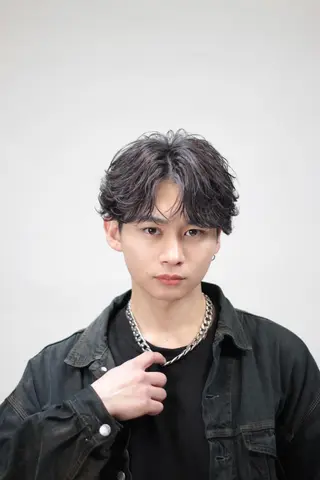 メンズ フェザーオーダー Ｎｏ．1美容師のヘアスタイル