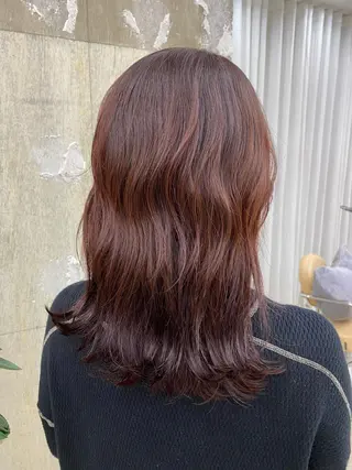 カラー kvell by urban.所属・KVELL ユナのヘアスタイル