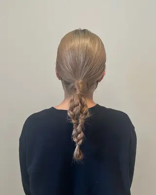 セミロング ヘアアレンジ 木村 咲良のヘアスタイル