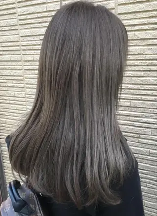 ロング HAILEY所属・ブリーチ・縮毛矯正 特化　山下良孝✂️のヘアスタイル