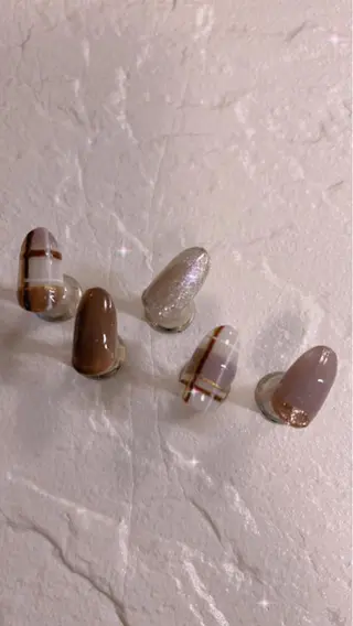 カラー ネイル ecru エクリュのネイルデザイン