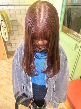 カラー ベージュ/ダブルカラ ー/新潟駅/青柳萌果のヘアスタイル