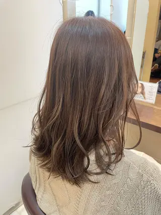 セミロング カラー 垢抜け透明感カラー 🌻篠崎梓🌻のヘアスタイル