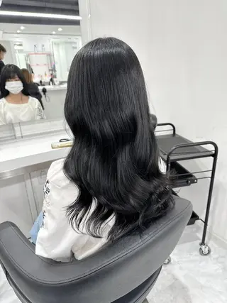 カラー 🩶透髪×モテ髪🩶 池袋SHE🏹🩶のヘアスタイル