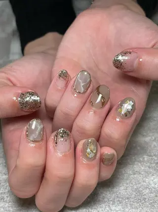 ネイル 蓑原 佳央里のネイルデザイン