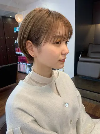 ショート カラー 大人可愛いレイヤー 大田のヘアスタイル