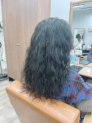 ロング パーマ Nail &Beauty by UNO伊勢原所属・COCO .のヘアスタイル