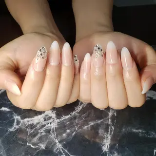 ミディアム ネイル クロキ 。のネイルデザイン