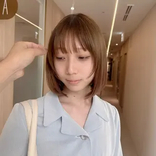 ミディアム foto所属・𝐁𝐋𝐔𝐄𝐓 /カット特化/新宿のヘアスタイル