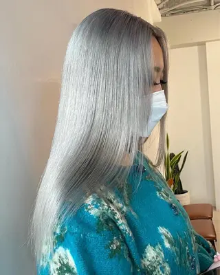 セミロング カラー 難波/心斎橋/ボブ/ 髪質改善/ハイトーンのヘアスタイル