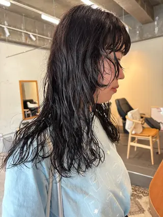 ロング カラー パーマ 永田 愛莉のヘアスタイル