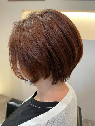 ショート カラー 小森 樹奈のヘアスタイル