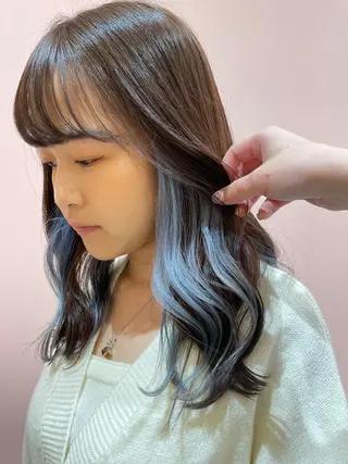ロング カラー アイブロウ レイヤーカット/ ハイトーンchimiのヘアスタイル