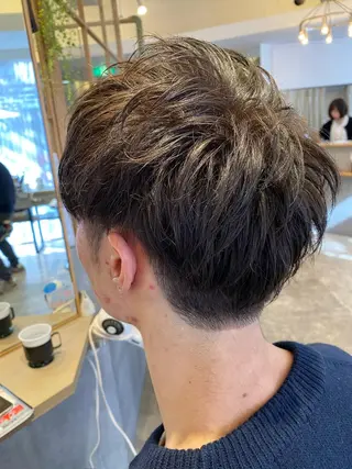 ショート カラー メンズ 千知岩 佑哉のヘアスタイル