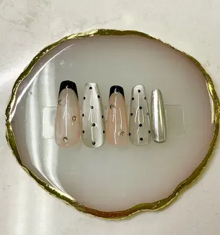 ネイル クイーンズネイル銀座所属・Queeens nailのネイルデザイン