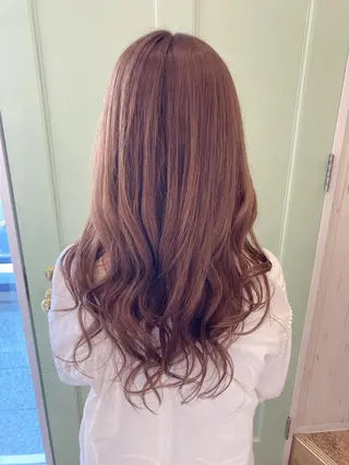ロング カラー 浅岡 のどかのヘアスタイル