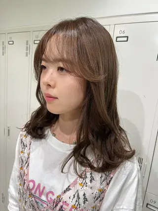 セミロング カラー 【センターパート/ マッシュ】ryokaのヘアスタイル