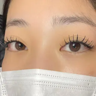 マツエク・マツパ La SHE's加古川店所属・La SHE's KAEDEのマツエク・マツパデザイン