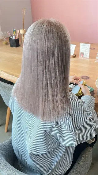 ミディアム ハイトーン/韓国ヘア /艶髪  CHIYOのヘアスタイル