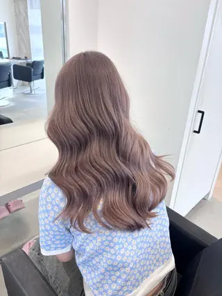 ロング カラー EIGHT ／SHU🩶のヘアスタイル