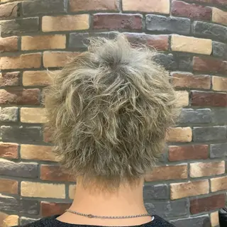 ショート カラー パーマ ヘアアレンジ メンズ メンズパーマ特化🔥 ツイスパ/シャドウのヘアスタイル