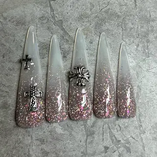 ネイル eyelash &nail REVE立川南口店所属・REVE南口 🌺yuina🌺のネイルデザイン