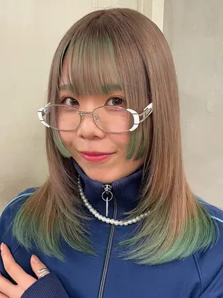 セミロング カラー RorriM natsuのヘアスタイル