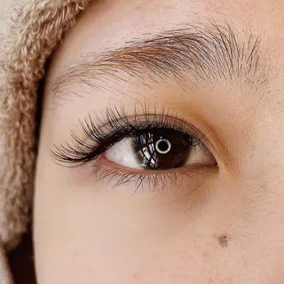 マツエク・マツパ hairdressing salon　mulum所属・Kasumi 店長のマツエク・マツパデザイン