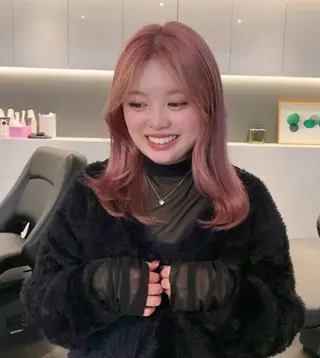 カラー ニトウ レイナ🌺🌴🐠のヘアスタイル