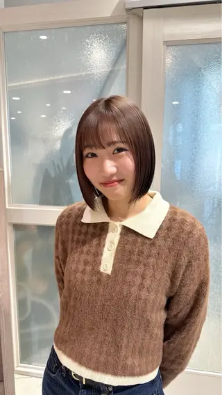 ミディアム カラー akane🤍 ブリーチ/ベージュのヘアスタイル