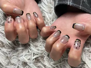 ミディアム ネイル ✴︎ Delightのネイルデザイン