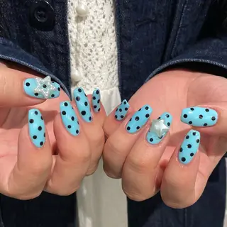 ネイル カンナ【Y2Kネイル /コーンロウ】のネイルデザイン