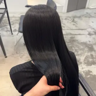 セミロング カラー 🌼動き×透明感🩵 ハイトーン/ナナのヘアスタイル