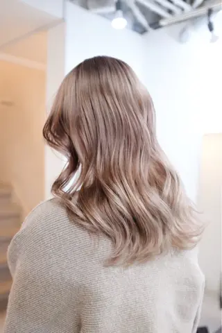 セミロング カラー ヘアアレンジ 🦠デザインカラー/ 魚瀬あおい🦠のヘアスタイル