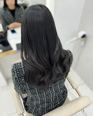 ロング ami 大人モテ/レイヤーのヘアスタイル