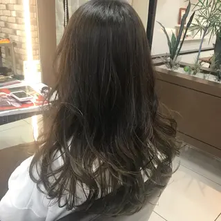 ロング カラー 馴染ませNo.1🧃 エクステ・アレンジのヘアスタイル