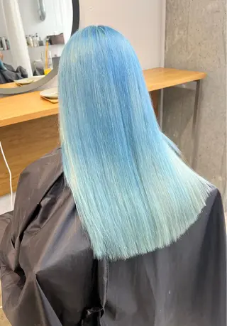 ロング カラー パーマ ツガミ リナのヘアスタイル