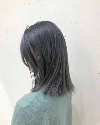 カラー ニシオカ タクヤのヘアスタイル