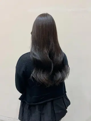 ロング カラー COQOO ORGANIC所属・三宅 瑠偉のヘアスタイル