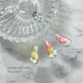 ネイル KOMINE TOMOKOのネイルデザイン