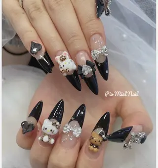 セミロング Pio Mielのネイルデザイン