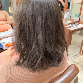 ミディアム カラー 加藤 綾華のヘアスタイル