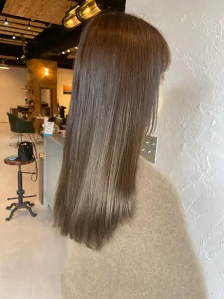 カラー 宮本 玲那のヘアスタイル