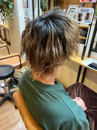 メンズ ハイトーンカラー 坂本 翼のヘアスタイル